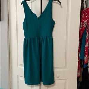 Everly Sherm - emerald green dress size small